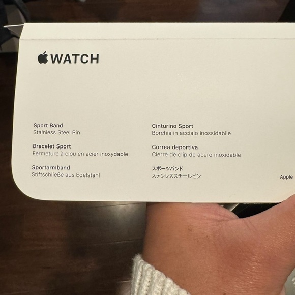 Apple Watch Series 9 with cellular - color Starlight - 41mm - Picture 2 of 4
